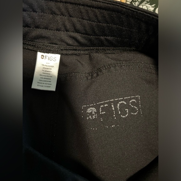 FIGS Kade Cargo Scrub Pants Style# T21004P Black Medical Uniform Size S/P - Picture 4 of 6